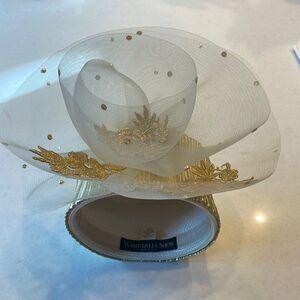 Whittall & Shon vintage hat, great shape, 22 inch diameter. So cool look great!